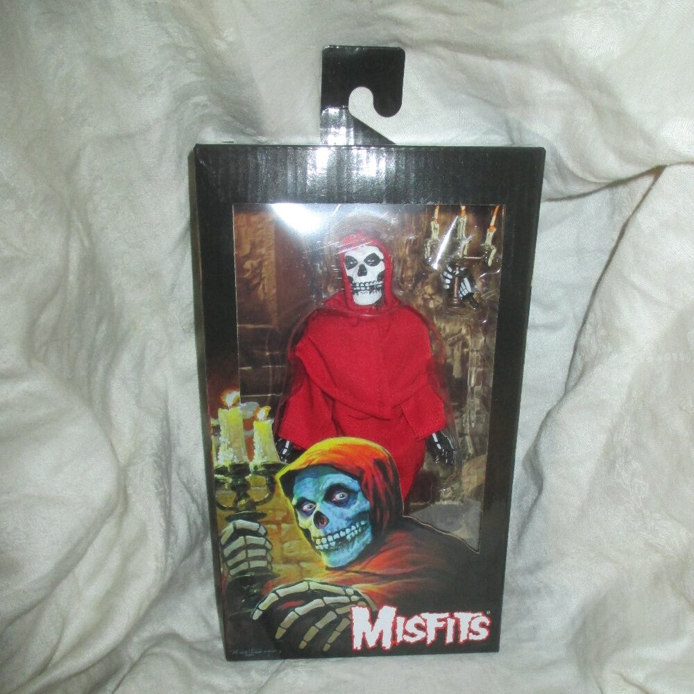 NECA Misfits 8" Action Figure Red The Fiend w/ Robe Retro NIB New Punk Mascot